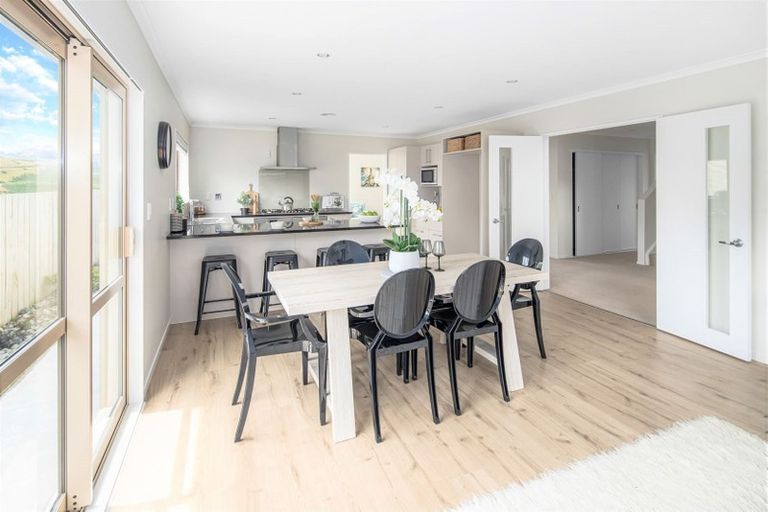 Photo of property in 60 Mauldeth Terrace, Churton Park, Wellington, 6037