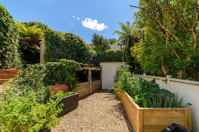 Photo of property in 35 Glenn Terrace, Otumoetai, Tauranga, 3110