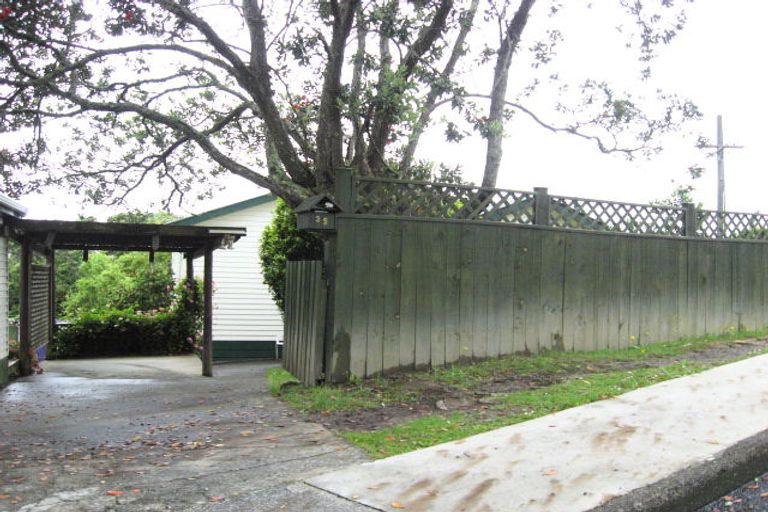 Photo of property in 35 Anzac Road, Morningside, Whangarei, 0110