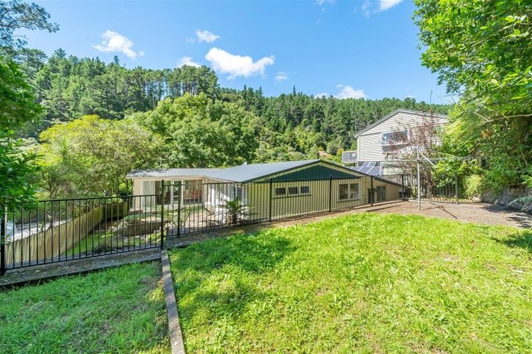 Photo of property in 96 Pinehaven Road, Pinehaven, Upper Hutt, 5019