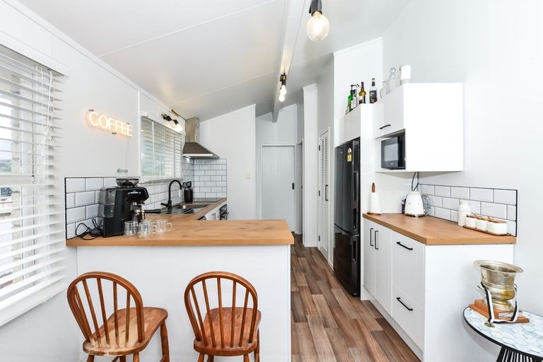 Photo of property in 3 Lancewood Avenue, Melville, Hamilton, 3206