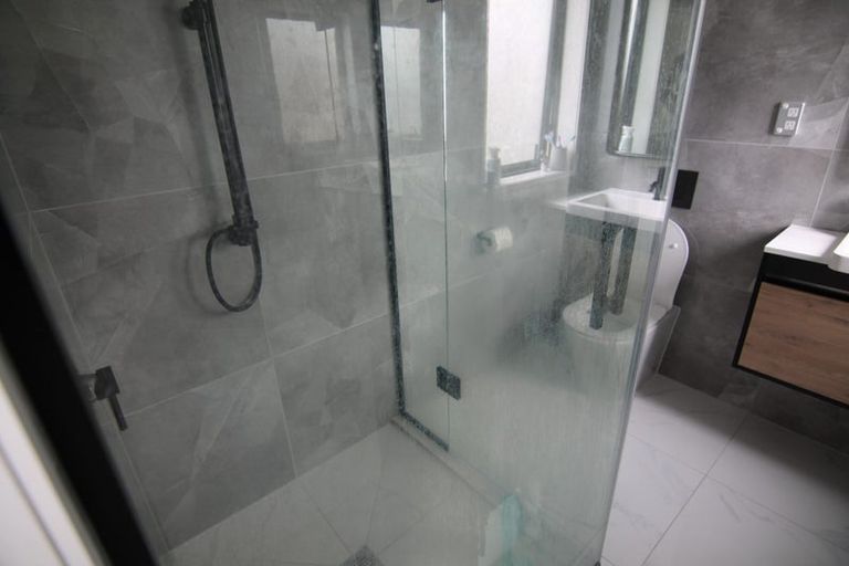 Photo of property in 5b Rimu Road, Mangere Bridge, Auckland, 2022