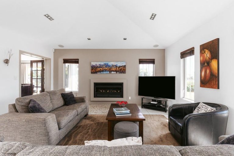 Photo of property in 82 Palm Beach Boulevard, Papamoa Beach, Papamoa, 3118