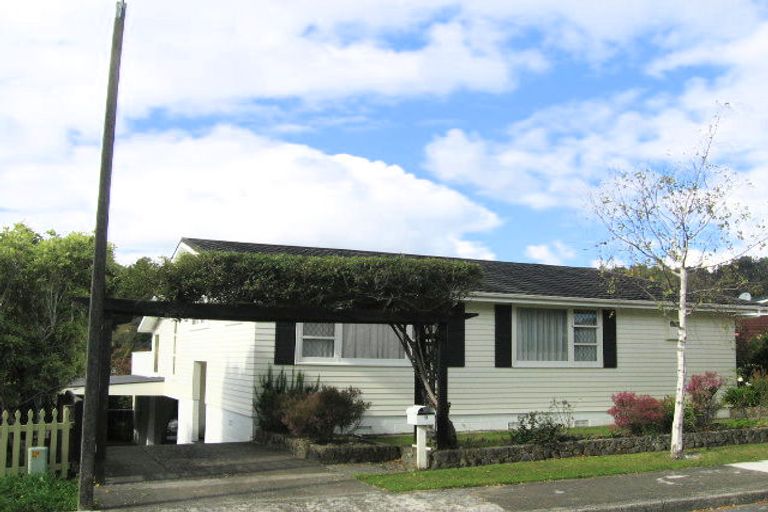 Photo of property in 9 Ecclesfield Grove, Silverstream, Upper Hutt, 5019