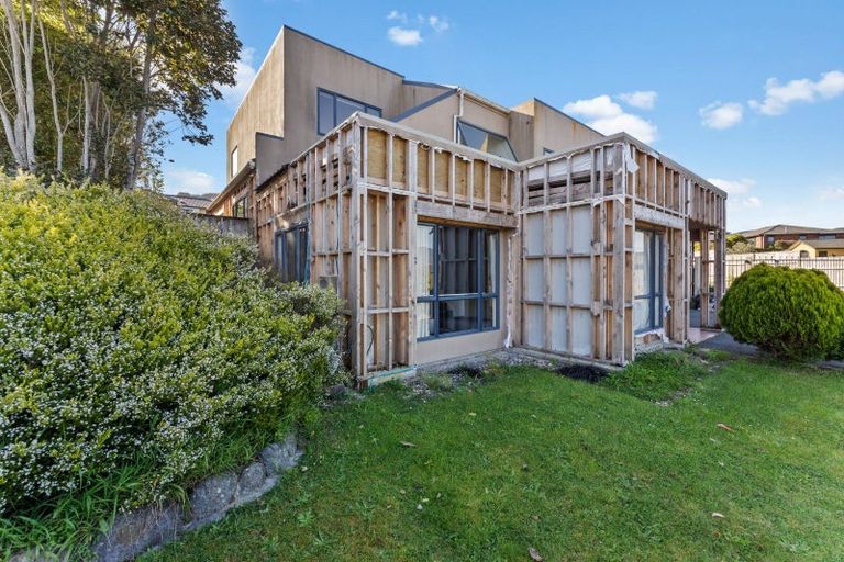 Photo of property in 2 Betty Watt Grove, Riverstone Terraces, Upper Hutt, 5018