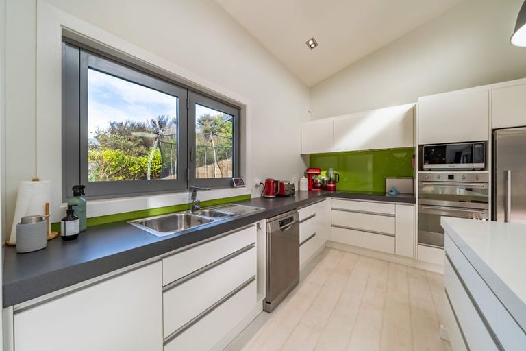 Photo of property in 9 Sylvan Way, Silverstream, Upper Hutt, 5019