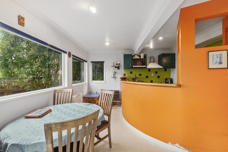 Photo of property in 15 Ferry Road, Days Bay, Lower Hutt, 5013