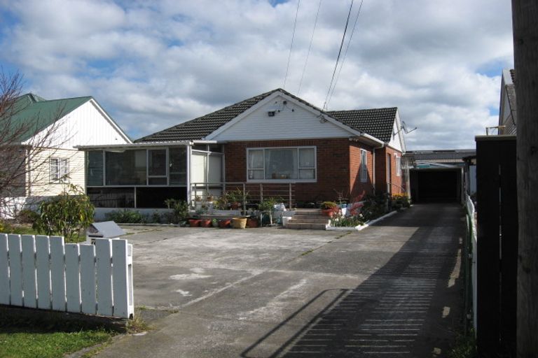 Photo of property in 75 Bell Road, Waiwhetu, Lower Hutt, 5010