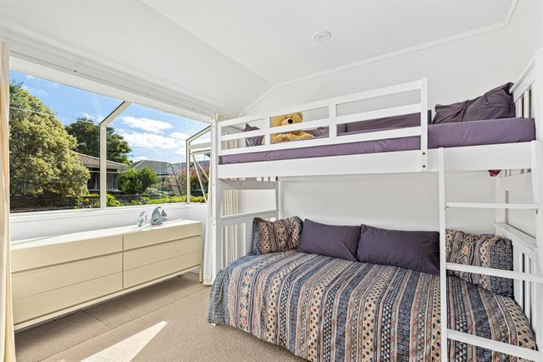 Photo of property in 39 Lakeside Drive, Orewa, 0931