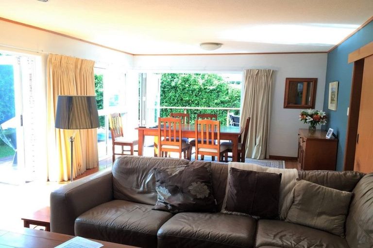 Photo of property in 2/7 Montrose Terrace, Mairangi Bay, Auckland, 0630