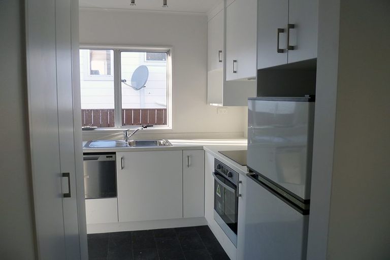 Photo of property in 4/27 Kenwyn Terrace, Newtown, Wellington, 6021
