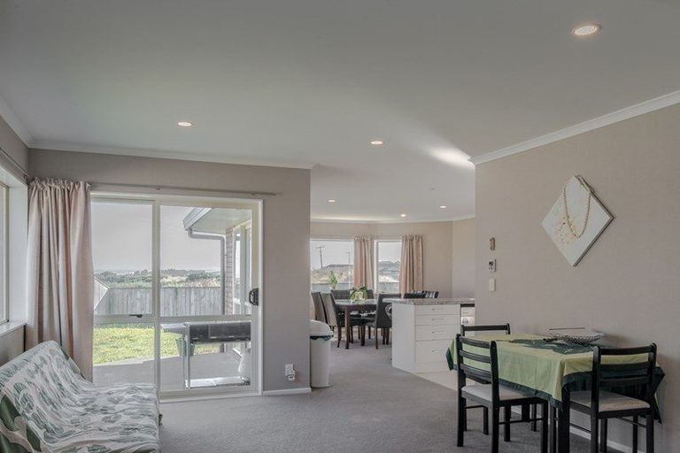 Photo of property in 159 Pacific Drive, Fitzherbert, Palmerston North, 4410