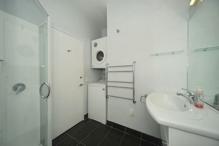 Photo of property in City Lodge, 604/115 Vivian Street, Te Aro, Wellington, 6011