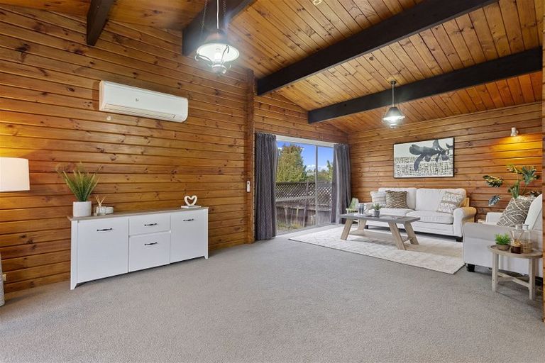 Photo of property in 5 Banks Place, Rangiora, 7400