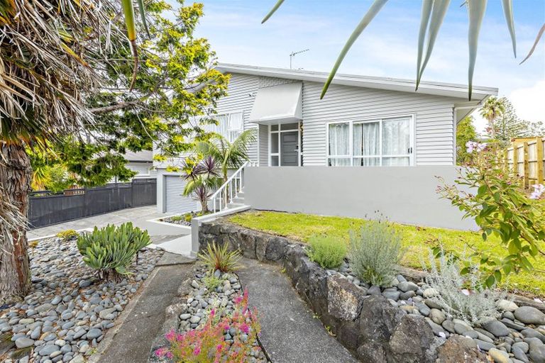 Photo of property in 7 Beldon Place, Pakuranga Heights, Auckland, 2010