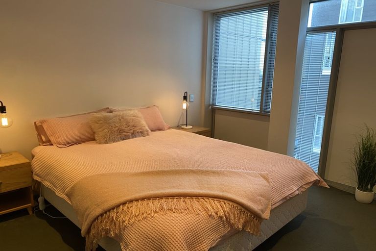 Photo of property in Monument Apartments, 5c/245 Wakefield Street, Te Aro, Wellington, 6011