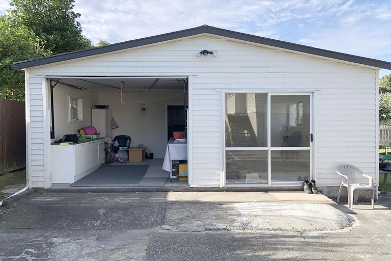 Photo of property in 130 Browns Road, Manurewa, Auckland, 2102