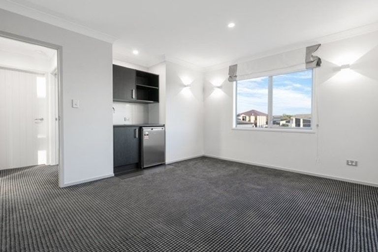 Photo of property in 18 Milano Boulevard, Karaka, Papakura, 2113