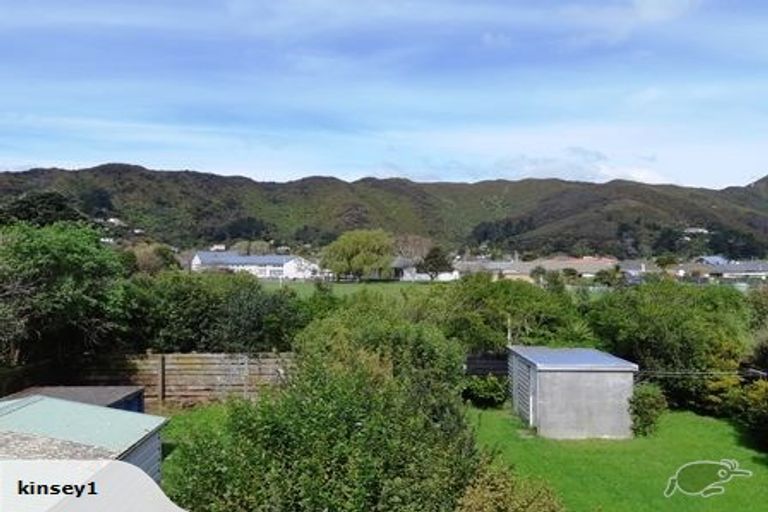 Photo of property in 32 Durham Crescent, Fairfield, Lower Hutt, 5011