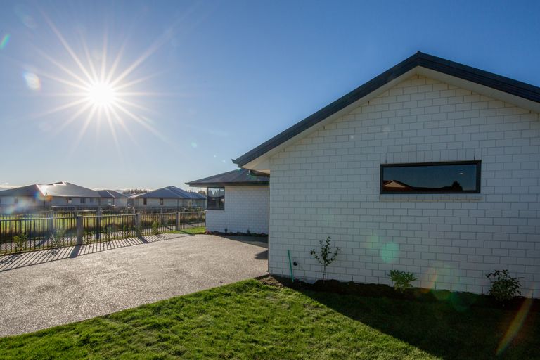 Photo of property in 11 Wyllie Place, Amberley, 7410