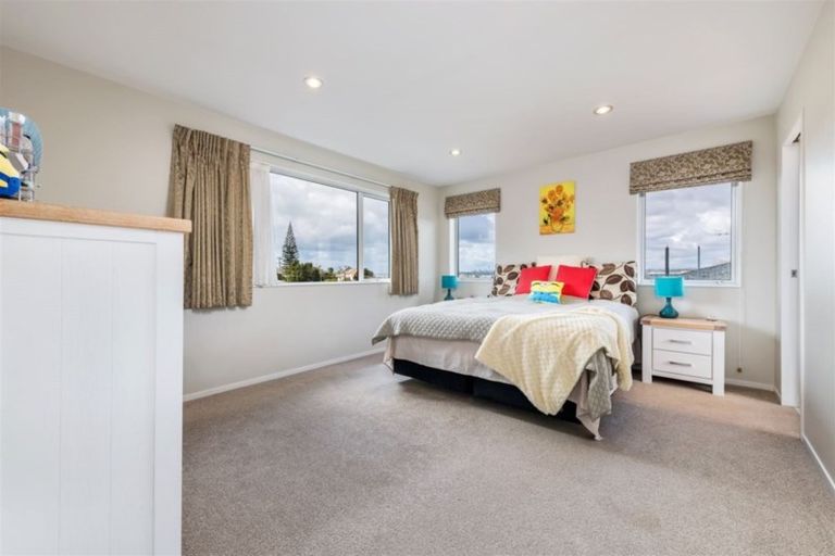 Photo of property in 10a Merchant Avenue, Te Atatu South, Auckland, 0610