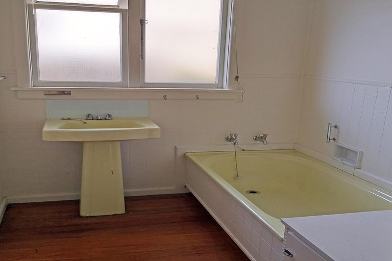 Photo of property in 46 Tamar Street, South Hill, Oamaru, 9400