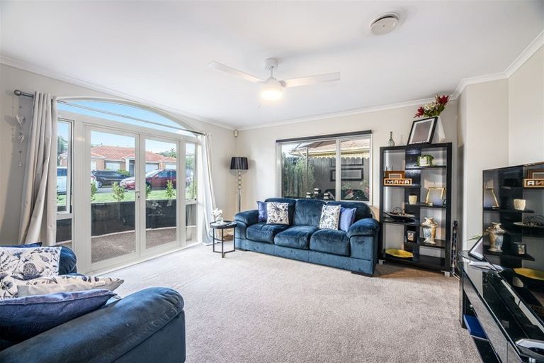 Photo of property in 6 San Bernadino Drive, Henderson, Auckland, 0612