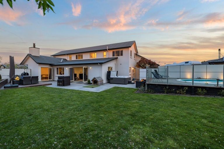 Photo of property in 6 Saint Keverne Close, Burwood, Christchurch, 8083