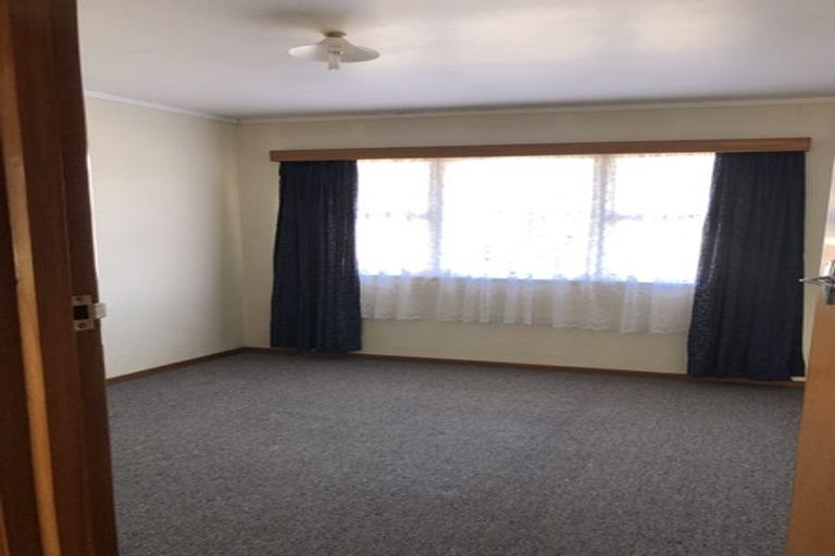 Photo of property in 2/4 Wolfe Street, Regent, Whangarei, 0112