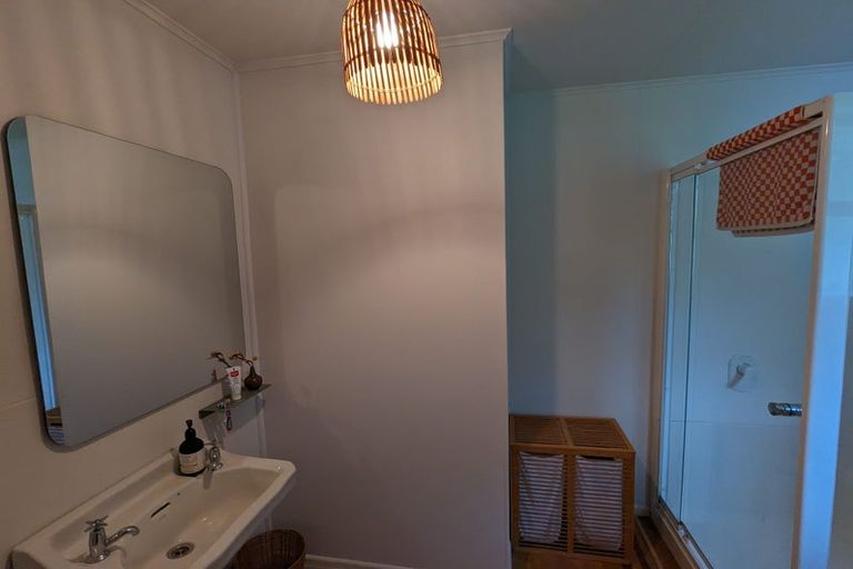 Photo of property in 46 Wellington Road, Paekakariki, 5034