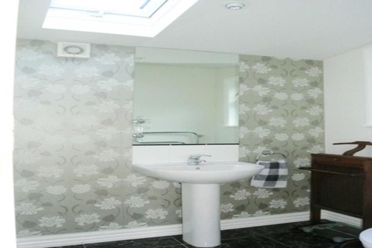 Photo of property in 104 Homebush Road, Khandallah, Wellington, 6035