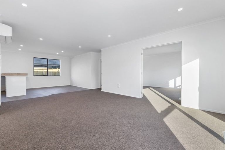 Photo of property in 60 Helenvale Crescent, Pokeno, 2402