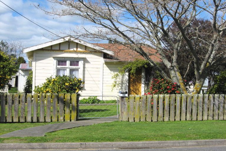 Photo of property in 16 Guy Street, Waipawa, 4210