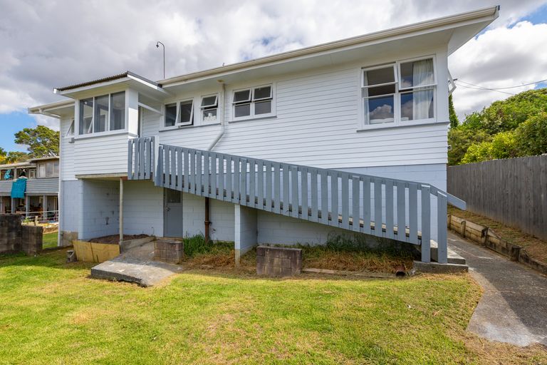 Photo of property in 52 Rodney Street, Wellsford, 0900