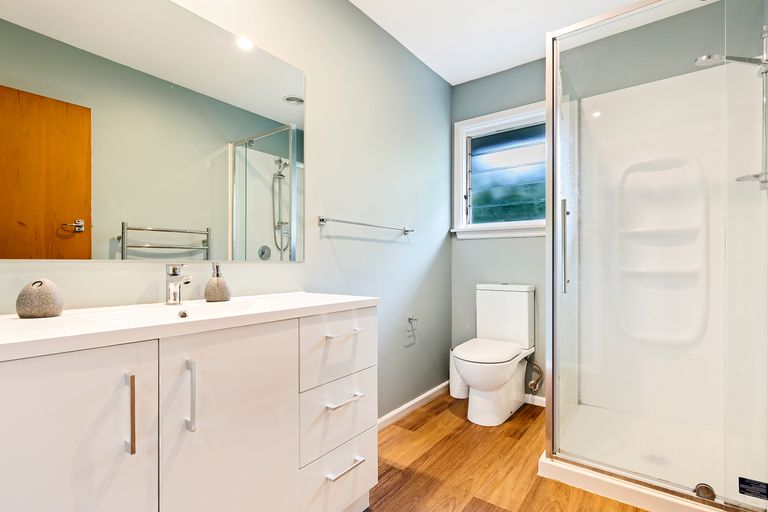 Photo of property in 7 Mirfield Place, Russley, Christchurch, 8042