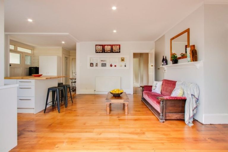 Photo of property in 1720 Waimarama Road, Waimarama, Havelock North, 4294