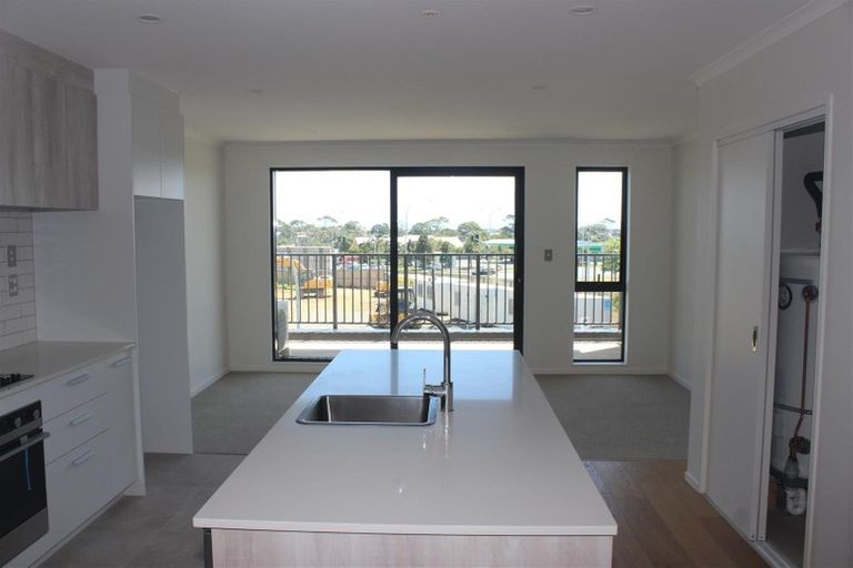 Photo of property in 3/1 Aperira Lane, Wiri, Auckland, 2104