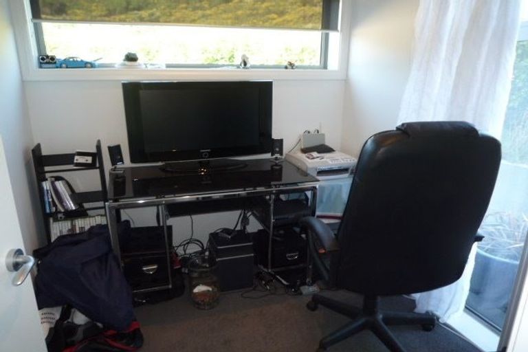 Photo of property in 18 Lakshmi Place, Khandallah, Wellington, 6035