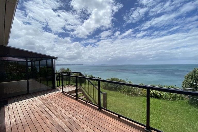 Photo of property in 244 Vipond Road, Stanmore Bay, Whangaparaoa, 0932