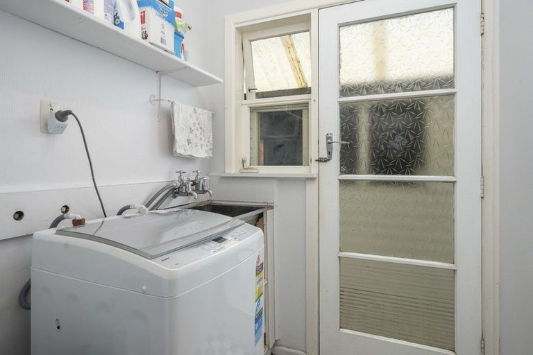 Photo of property in 36 Cambridge Street, Levin, 5510