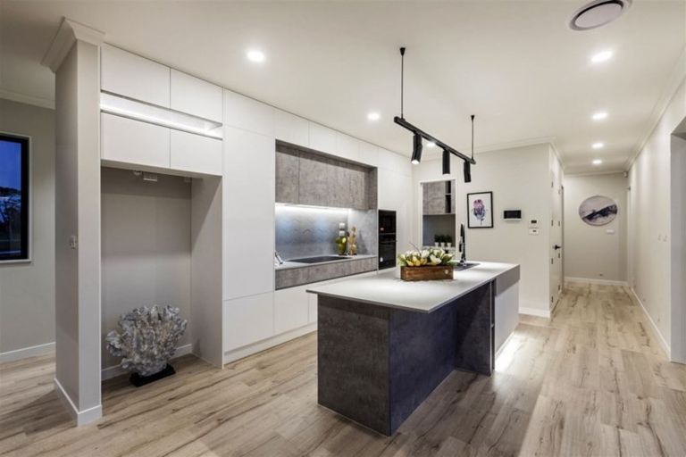 Photo of property in 7 William Blake Way, Riverhead, 0820