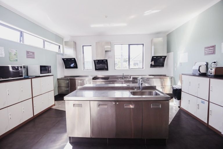 Photo of property in 6 Brookfield Avenue, Onehunga, Auckland, 1061