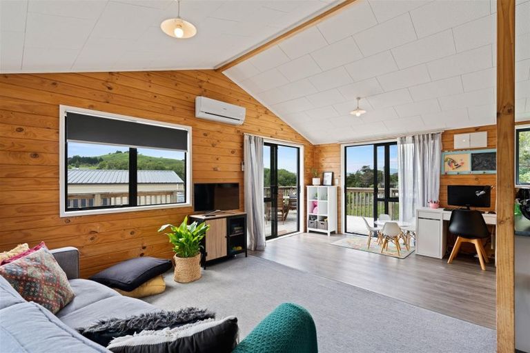 Photo of property in Hurndall Street East, Maungaturoto, 0520