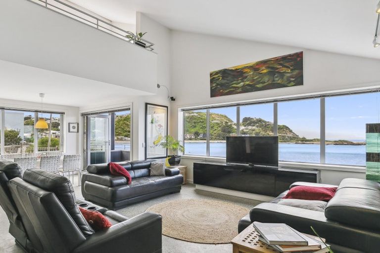 Photo of property in 100 Owhiro Bay Parade, Owhiro Bay, Wellington, 6023