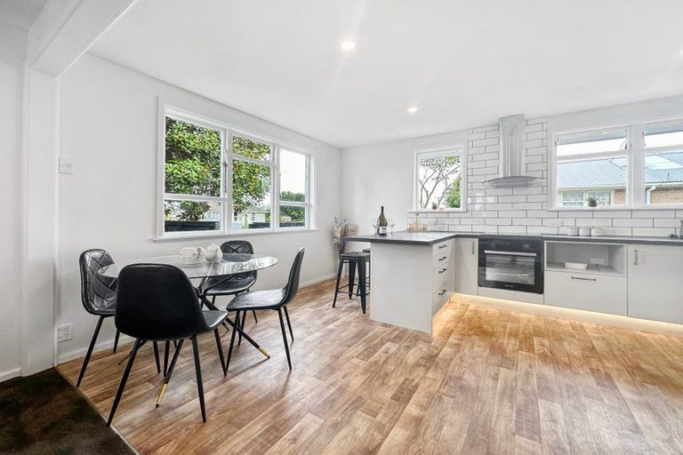 Photo of property in 39 Uxbridge Street, Redwood, Christchurch, 8051