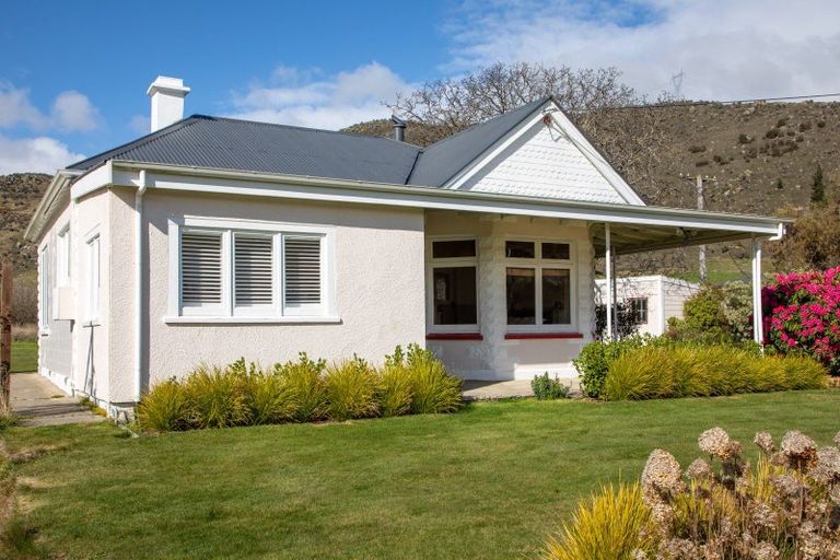 Photo of property in 102 Roxburgh East Road, Roxburgh East, Roxburgh, 9571