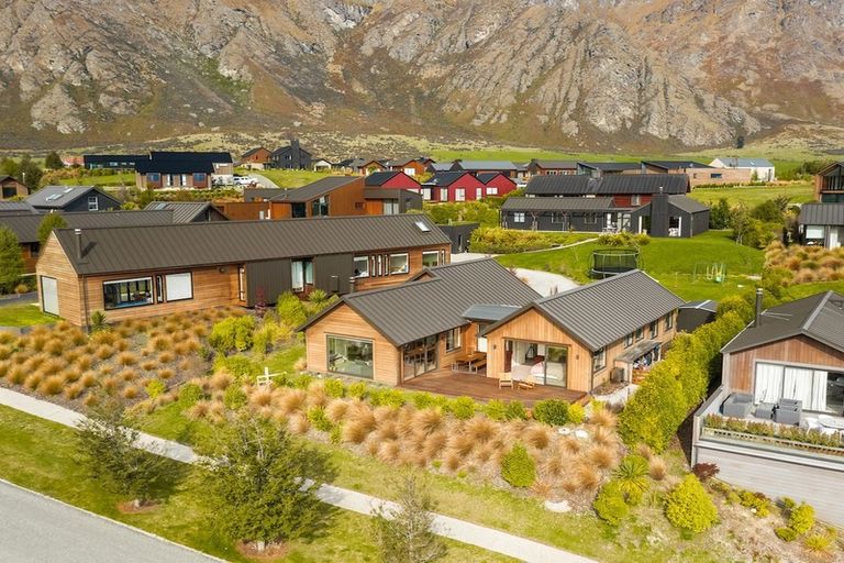 Photo of property in 8 Ellesmere Avenue, Jacks Point, Queenstown, 9371