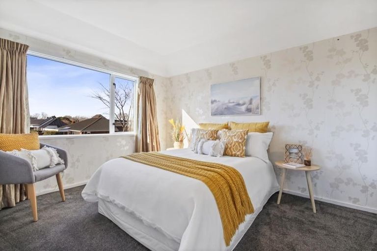 Photo of property in 2 Hatfield Place, Avonhead, Christchurch, 8042