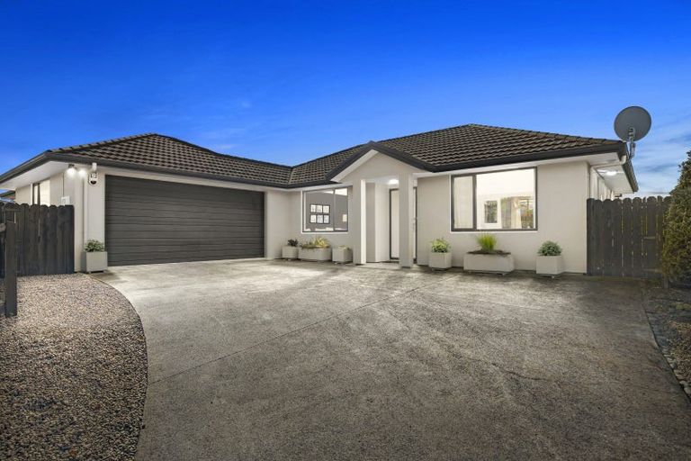 Photo of property in 42 Greig Place, Pukekohe, 2120