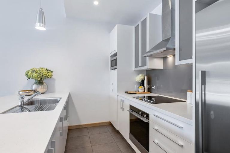 Photo of property in Urbis Apartments, 4/5 Raroa Road, Hutt Central, Lower Hutt, 5010